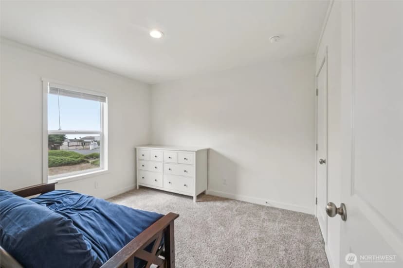 Property photo for 4604 Yorkshire Drive, Anacortes photo 16
