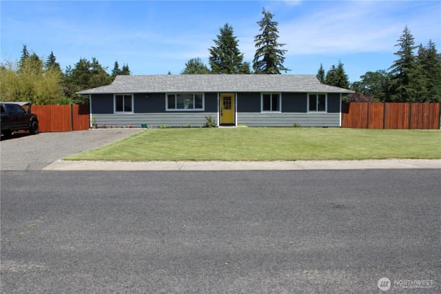 Property photo for 402 California Avenue N, Rainier