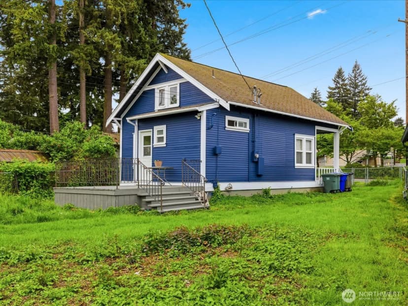 Property photo for 6807 Commercial Avenue, Everett photo 8