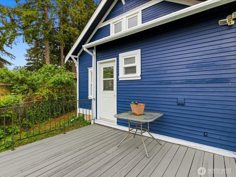 Property photo for 6807 Commercial Avenue, Everett photo 10