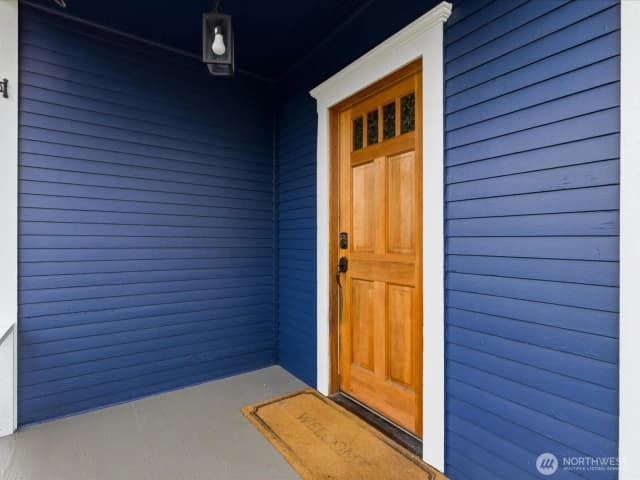 Property photo for 6807 Commercial Avenue, Everett photo 2
