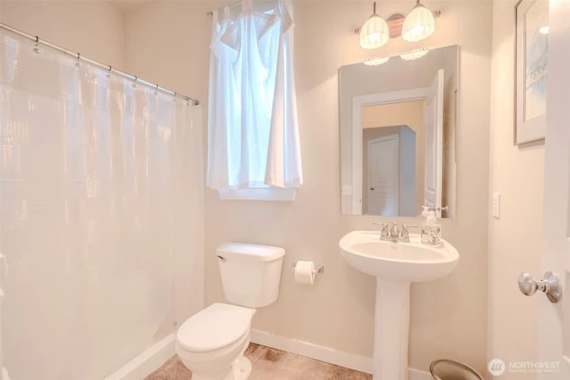 Property photo for 12707 12th Dr Se, Everett photo 6