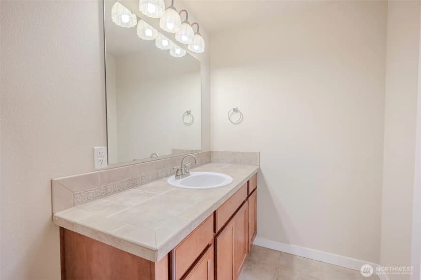 Property photo for 12707 12th Dr Se, Everett photo 22