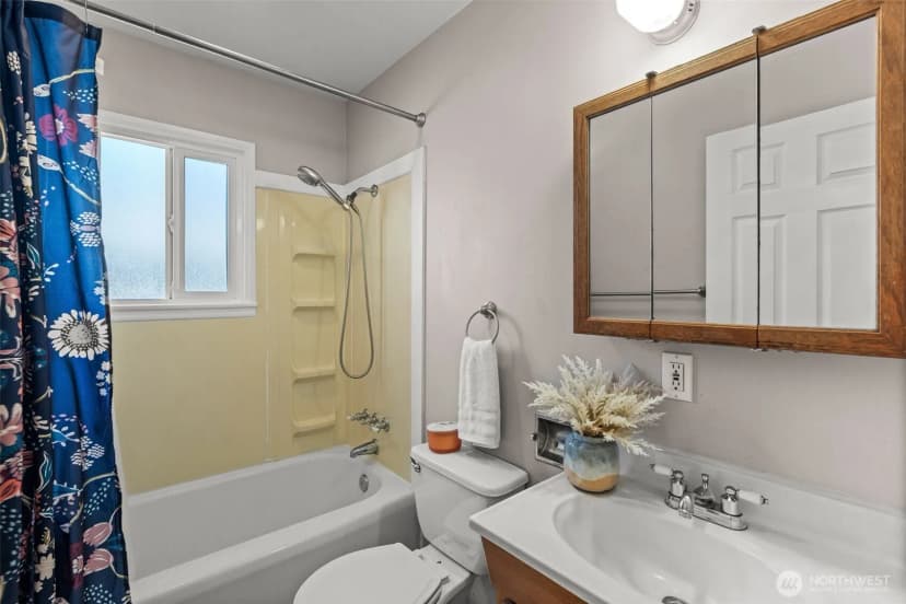 Property photo for 1108 Mckenzie Avenue, Bremerton photo 21