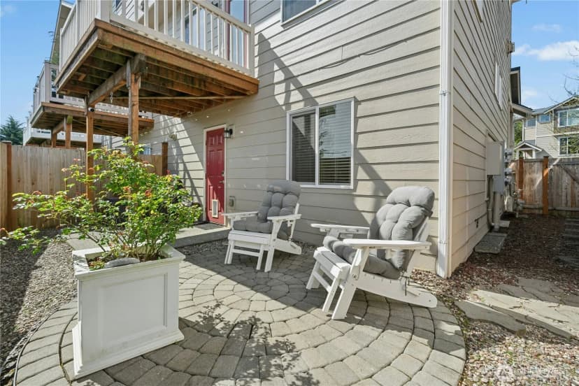 Property photo for 527 Pilchuck Path, Everett photo 33