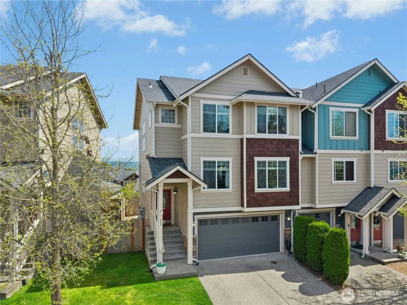 Property photo for 527 Pilchuck Path, Everett