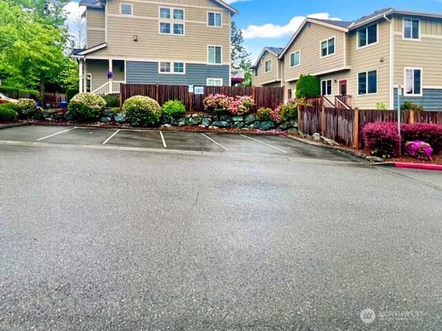 Property photo for 527 Pilchuck Path, Everett photo 36