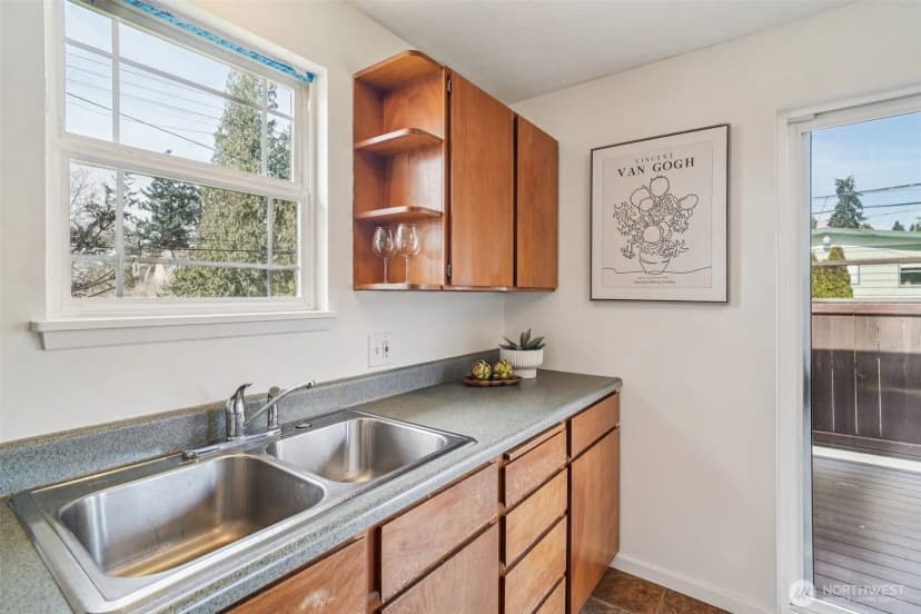 Property photo for 19448 15th Avenue Nw, Shoreline photo 7