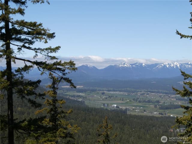 Property photo for 831 Horse Heaven Road, Cle Elum photo 2