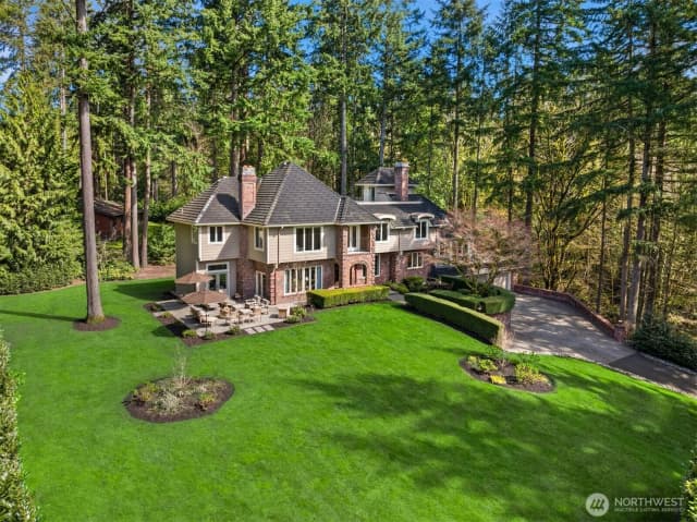 Property photo for 17413 155th Place Ne, Woodinville photo 2
