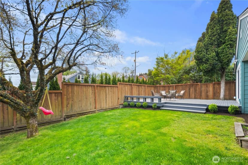 Property photo for 5501 37th Avenue Ne, Seattle photo 32