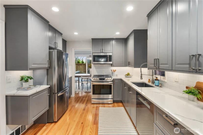 Property photo for 5501 37th Avenue Ne, Seattle photo 10