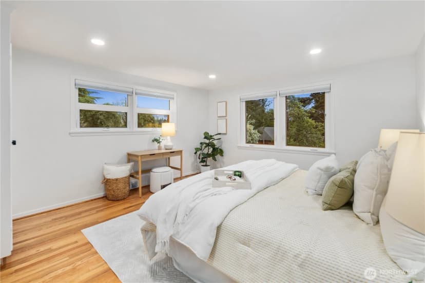 Property photo for 5501 37th Avenue Ne, Seattle photo 17