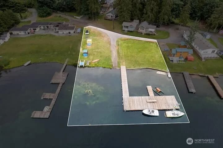 Property photo for 17 Thompson Point Road, Port Angeles photo 2