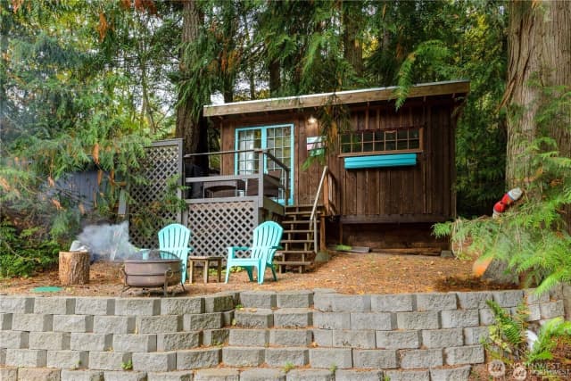 Property photo for 17 Thompson Point Road, Port Angeles photo 3