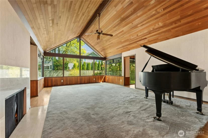 Property photo for 2258 40th Avenue E, Seattle photo 5