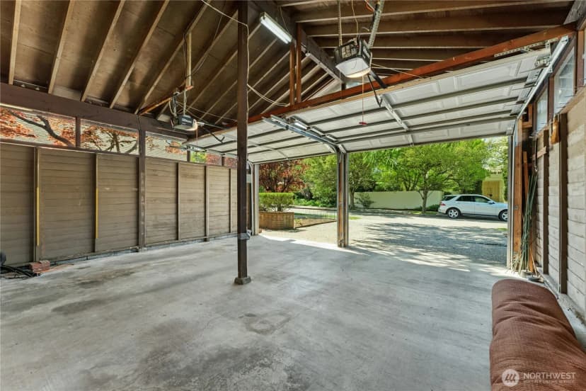 Property photo for 2258 40th Avenue E, Seattle photo 24