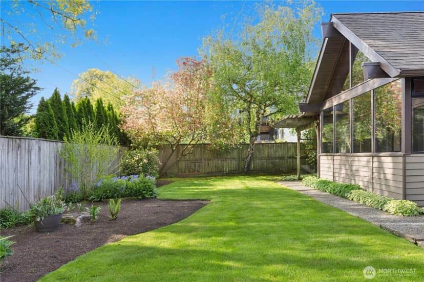 Property photo for 2258 40th Avenue E, Seattle photo 30