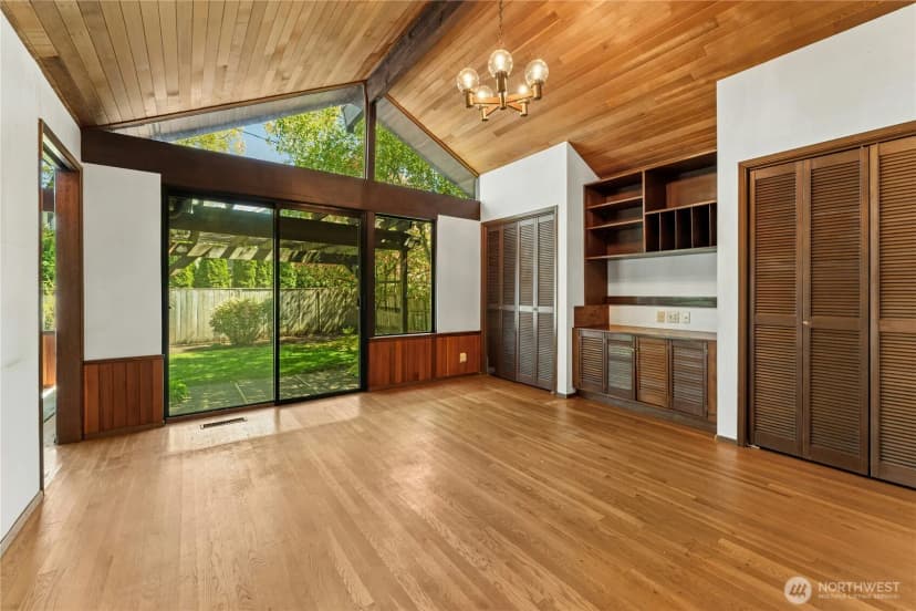 Property photo for 2258 40th Avenue E, Seattle photo 11