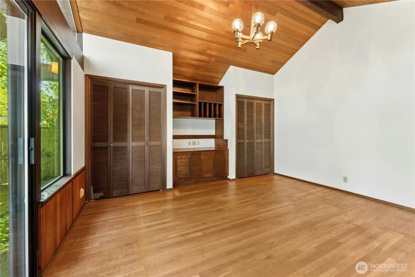 Property photo for 2258 40th Avenue E, Seattle photo 12
