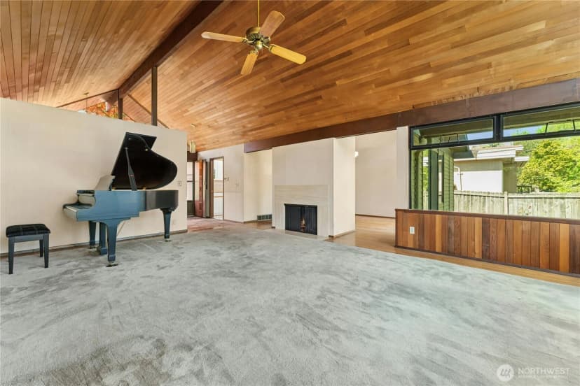 Property photo for 2258 40th Avenue E, Seattle photo 6