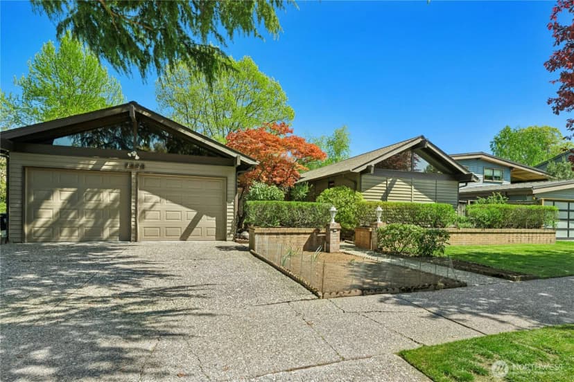Property photo for 2258 40th Avenue E, Seattle
