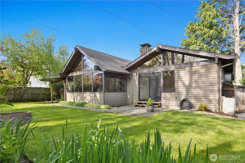 Property photo for 2258 40th Avenue E, Seattle photo 27