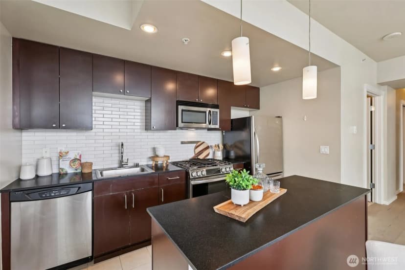 Property photo for 76 Cedar Street #s1005, Seattle photo 7