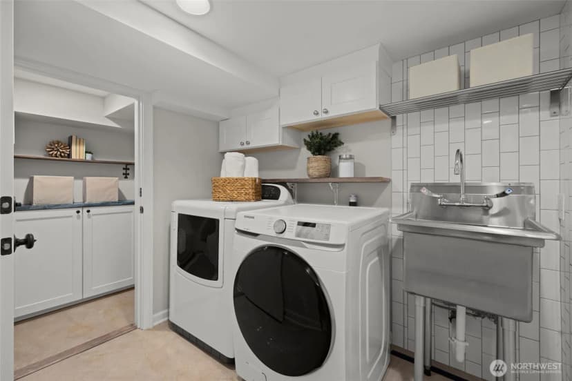 Property photo for 933 Yakima Place S, Seattle photo 19