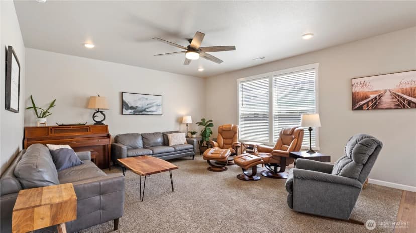 Property photo for 8215 Cardinal Peak St, West Richland photo 14
