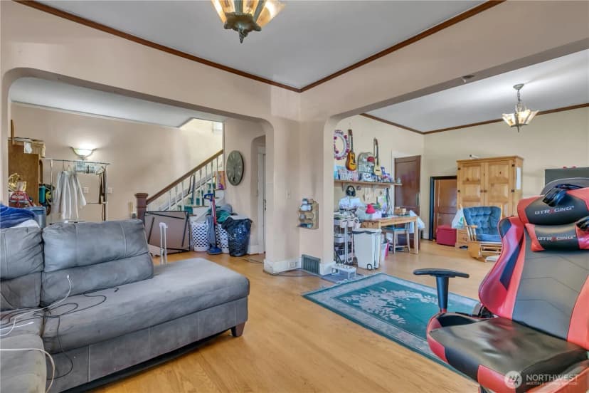 Property photo for 5003 S 46th Avenue, Seattle photo 5