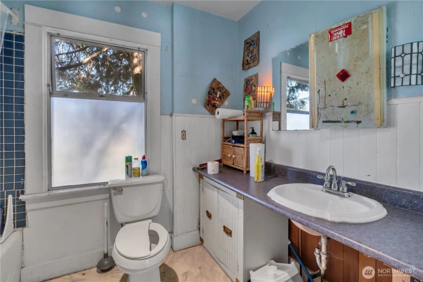 Property photo for 5003 S 46th Avenue, Seattle photo 11