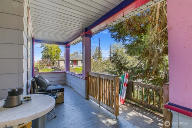 Property photo for 5003 S 46th Avenue, Seattle photo 2