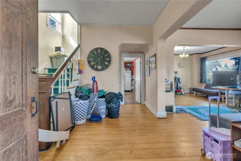 Property photo for 5003 S 46th Avenue, Seattle photo 3