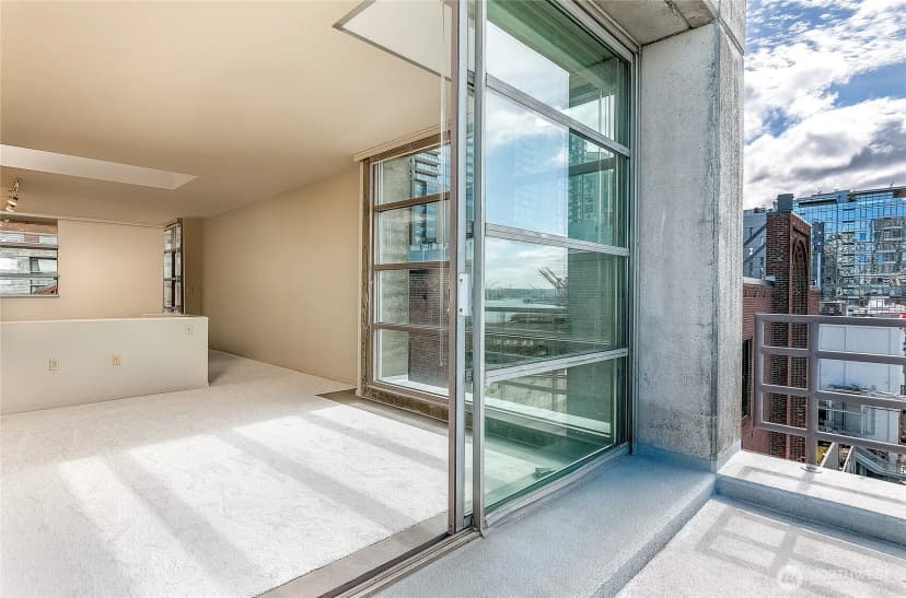 Property photo for 1425 Western Avenue #u403, Seattle photo 11