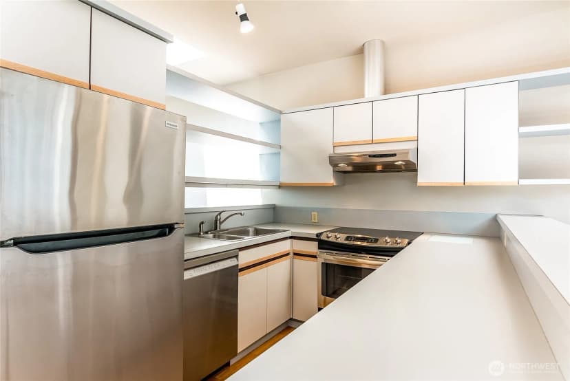 Property photo for 1425 Western Avenue #u403, Seattle photo 22