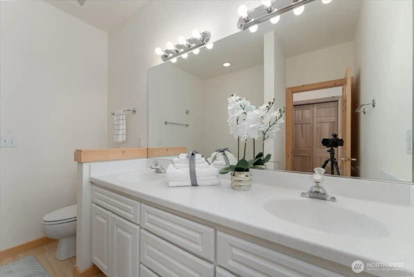 Property photo for 1606 S Lakeshore Road, Chelan photo 17