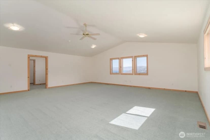 Property photo for 1606 S Lakeshore Road, Chelan photo 24