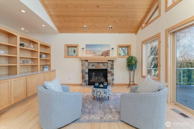 Property photo for 1606 S Lakeshore Road, Chelan photo 9