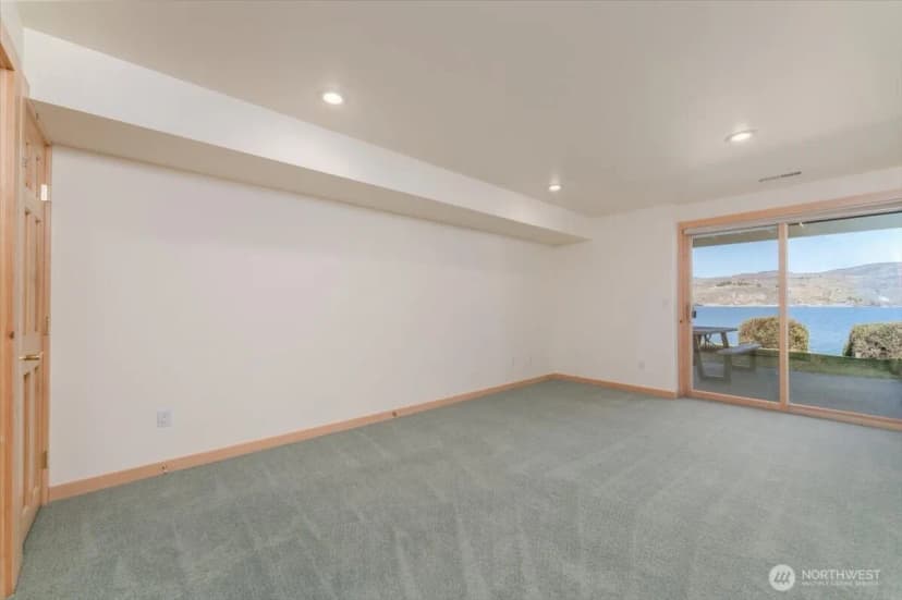 Property photo for 1606 S Lakeshore Road, Chelan photo 30