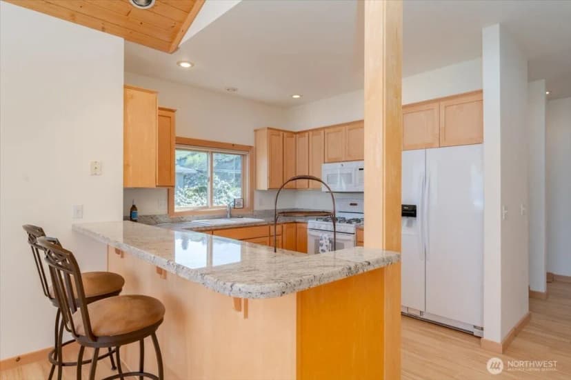 Property photo for 1606 S Lakeshore Road, Chelan photo 12