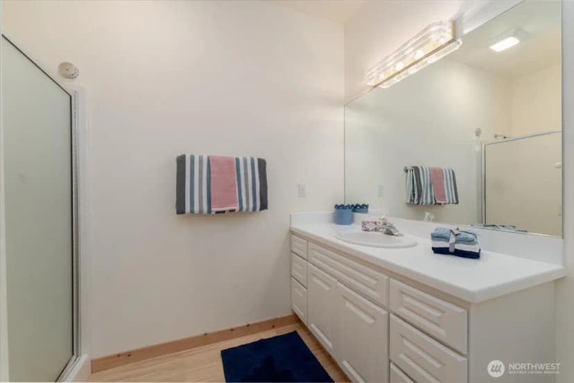 Property photo for 1606 S Lakeshore Road, Chelan photo 16