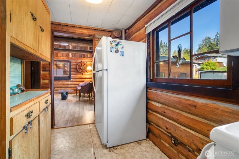 Property photo for 9905 Mariner Drive Nw, Olympia photo 11
