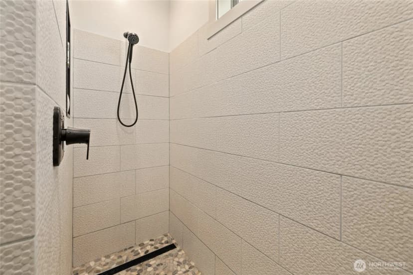 Property photo for 61 Ronald Ridge Drive, Ronald photo 21