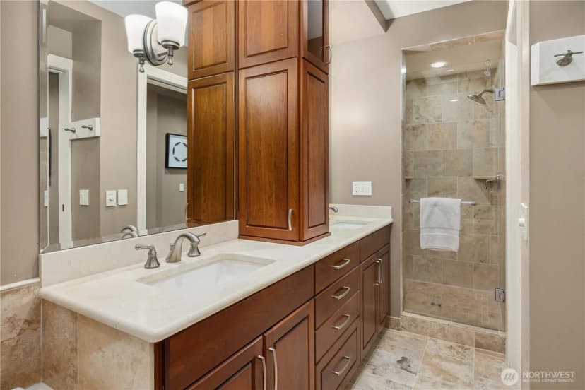 Property photo for 1185 Broadway E #5, Seattle photo 30