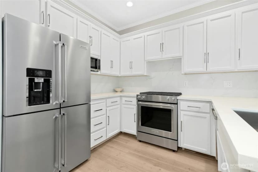 Property photo for 11629 E Oakmont Drive, Mukilteo photo 12