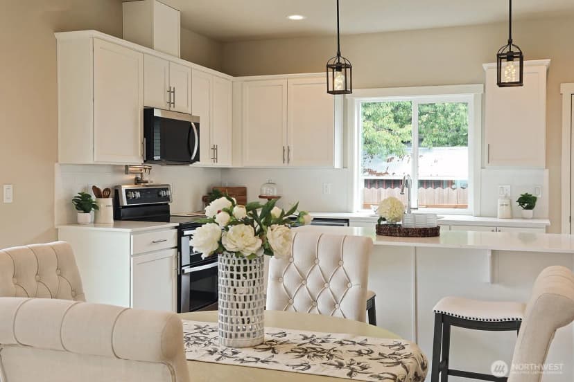 Property photo for 695 3rd Street #a, Langley photo 10