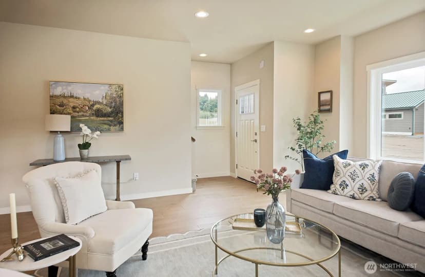 Property photo for 695 3rd Street #a, Langley photo 4