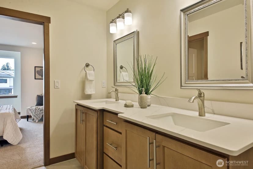 Property photo for 695 3rd Street #a, Langley photo 17