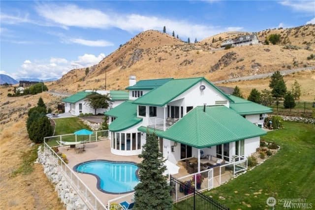 Property photo for 335 Henderson Road, Chelan